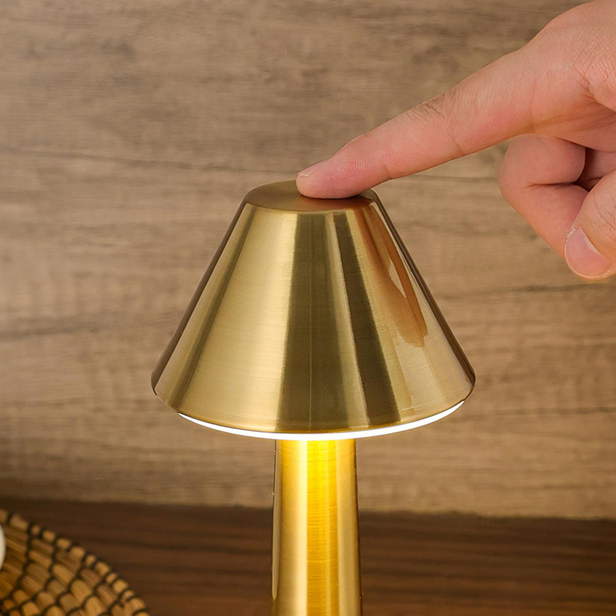 Aelia Table Lamp for Living Room by AUVIELIGHT