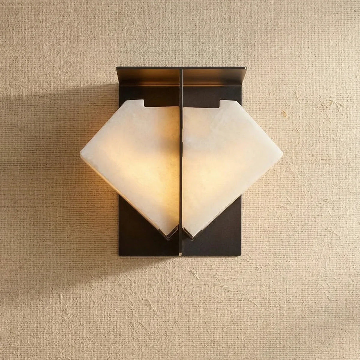 Folded Wall Sconce in alabaster for Hallway by AUVIELIGHT, Dia 25cm x W 25cm x H 20cm / ∅ 9.8″ x W 9.8″ x H 7.9″ / Black & White / Warm Light