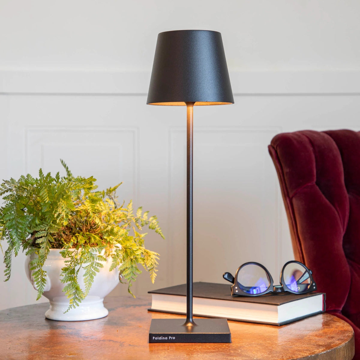 Apex Table Lamp for Living Room by AUVIELIGHT