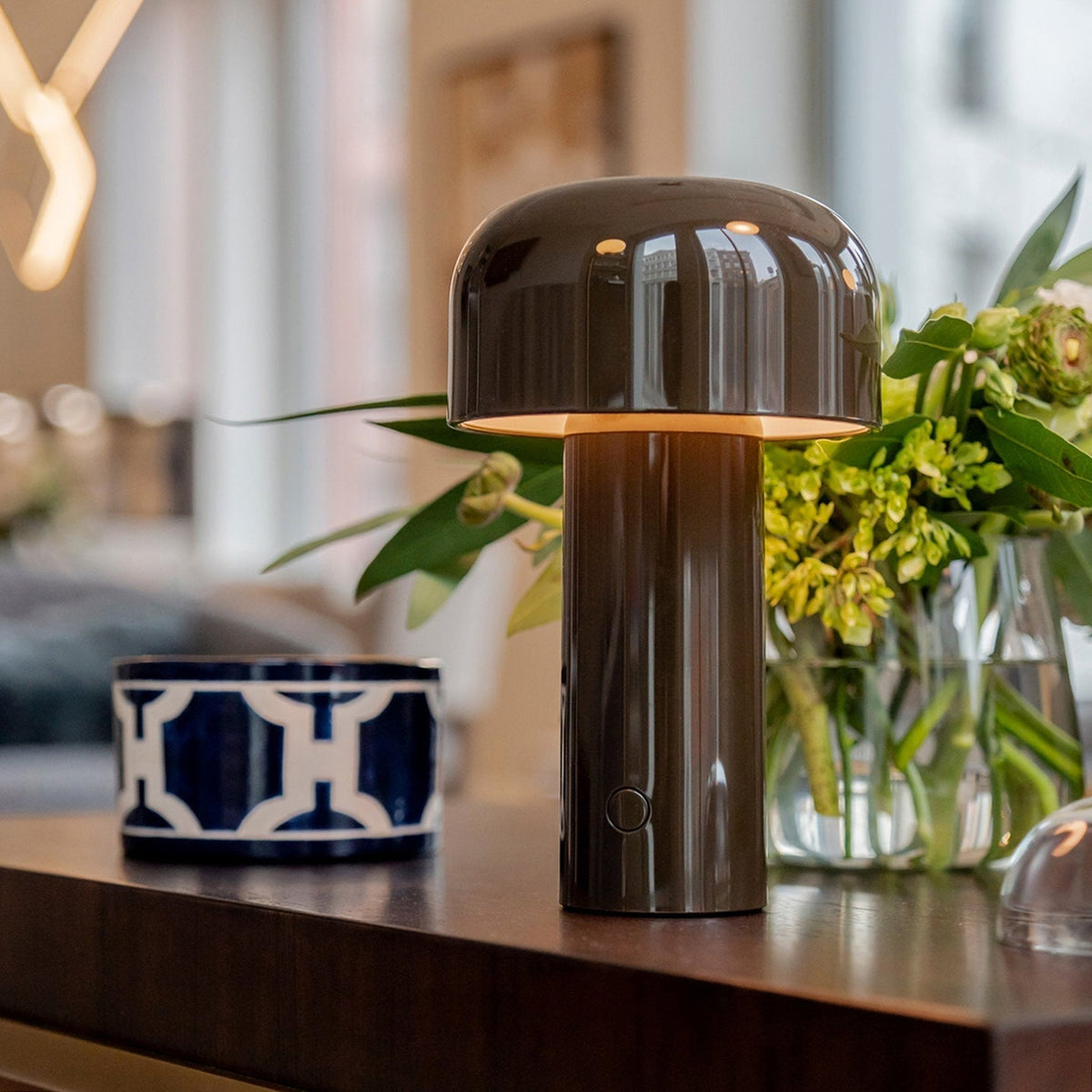 Bellhop Table Lamp for Living Room by AUVIELIGHT