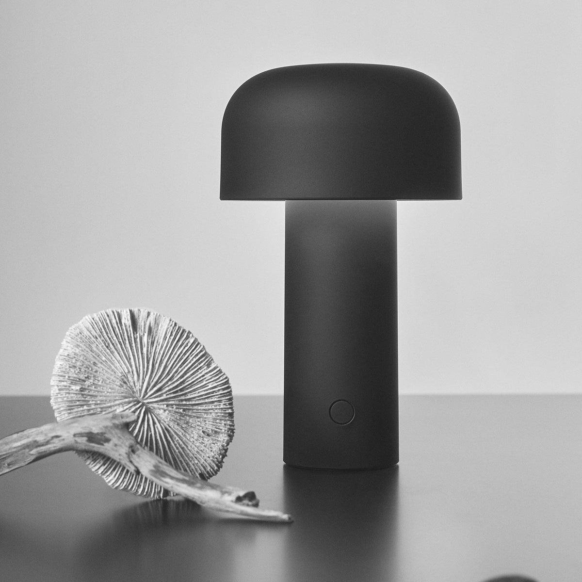Bellhop Table Lamp for Living Room by AUVIELIGHT
