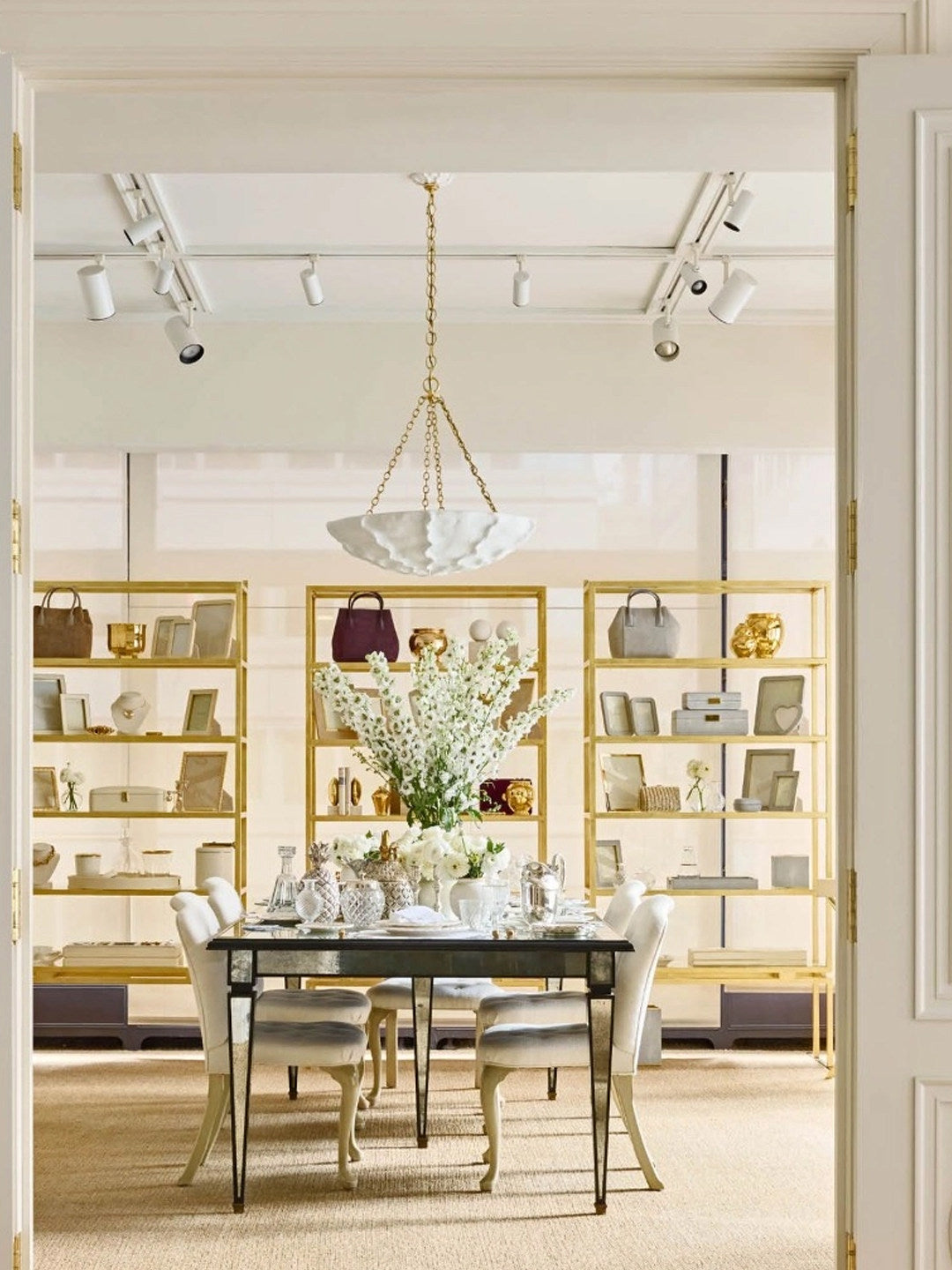 Benit Sculpted Chandelier for Dining Room by AUVIELIGHT