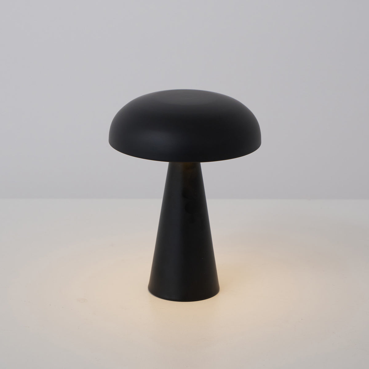 Como Table Lamp for Living Room by AUVIELIGHT, Dia 15.6cm x H 21cm / ∅ 6.1″ x H 8.2″ / Black / Touch switch