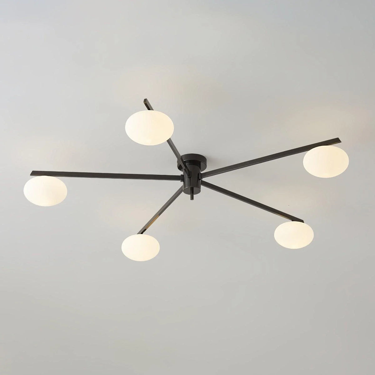 Modern Chandelier in brass for Dining Room by AUVIELIGHT, 5 heads ∅ 43.3" x H 7.1" / 110cm x H 18cm / Black & White