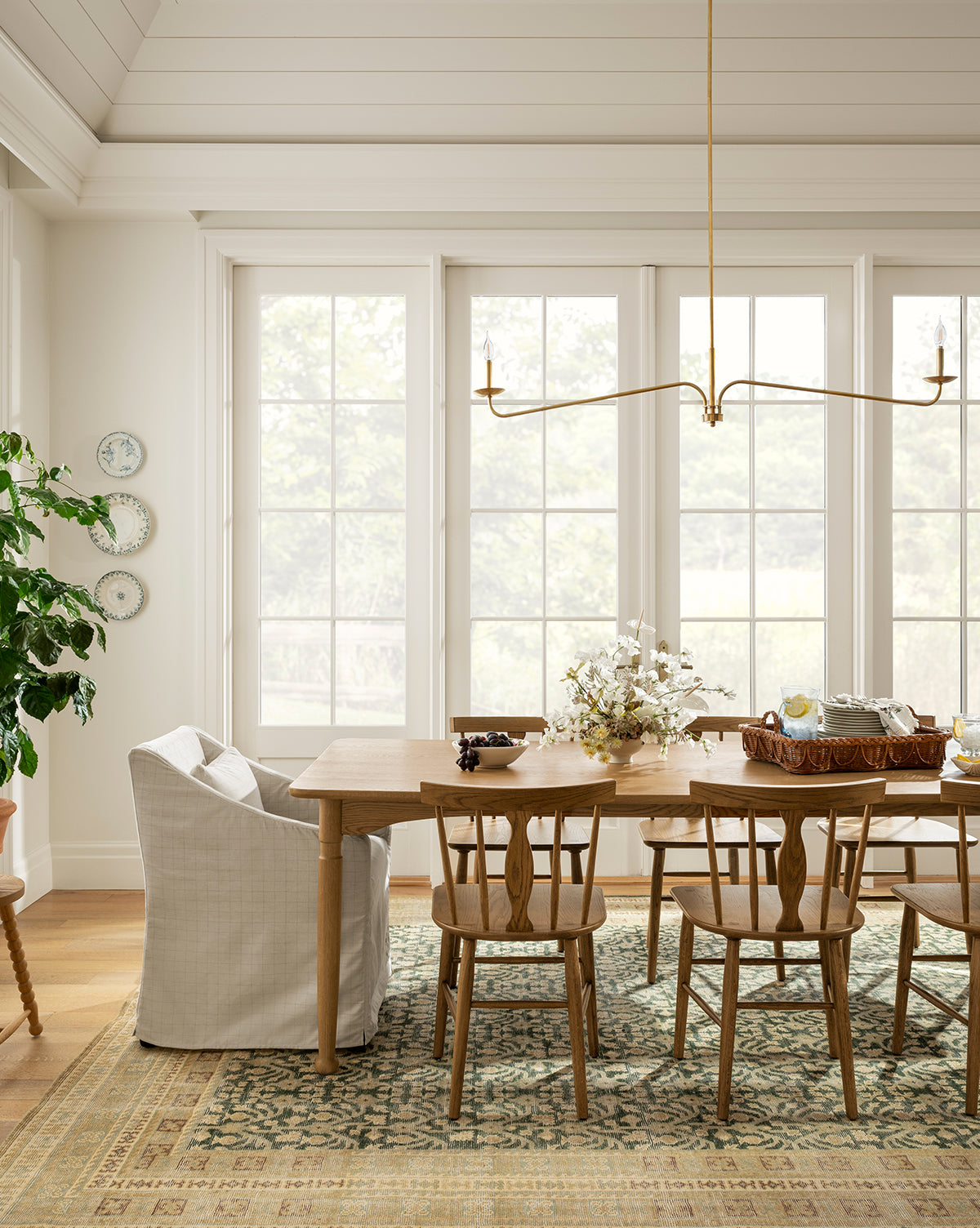 Philomena Linear Chandelier for Dining Room by AUVIELIGHT