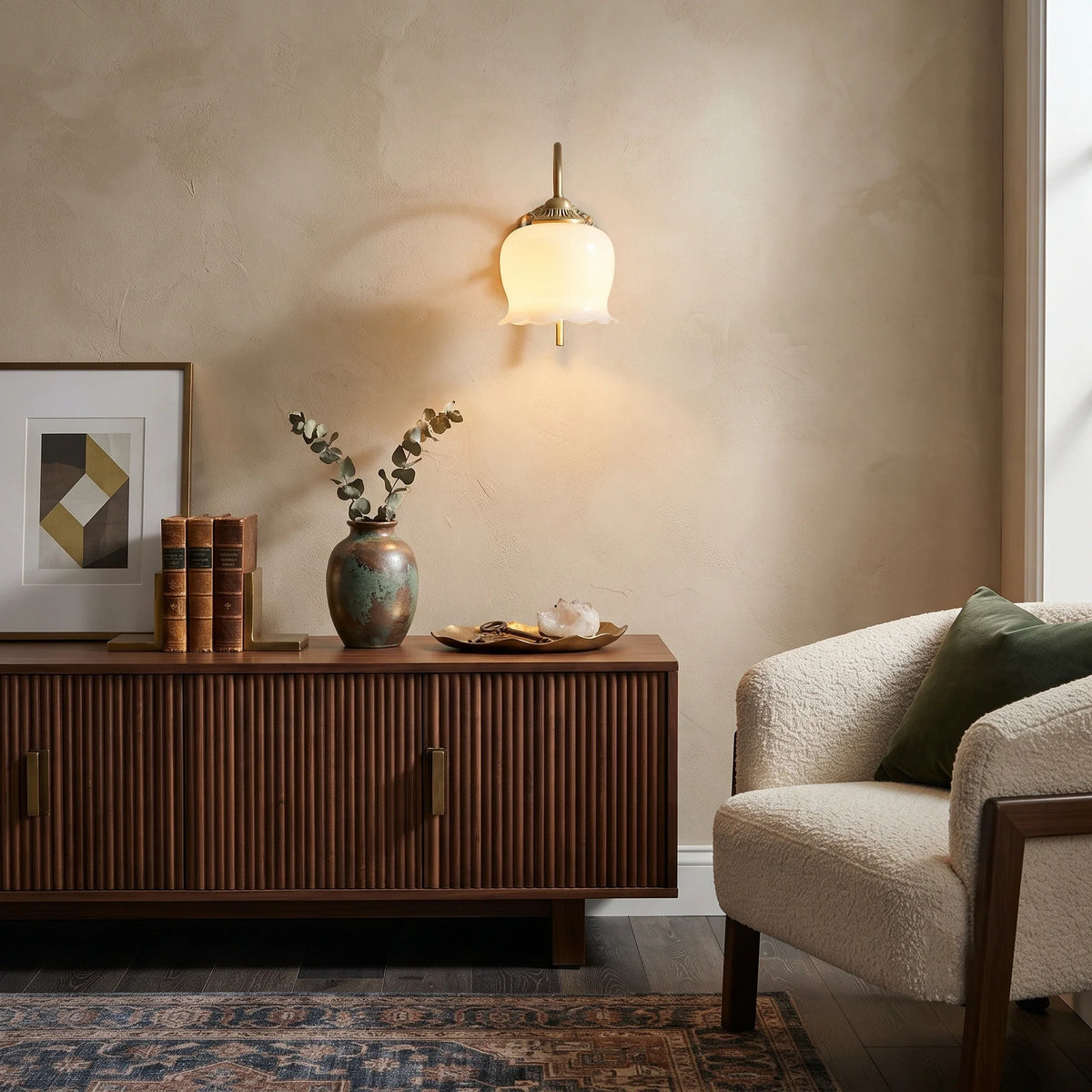 Resin Flower Wall Sconce in brass for Hallway by AUVIELIGHT