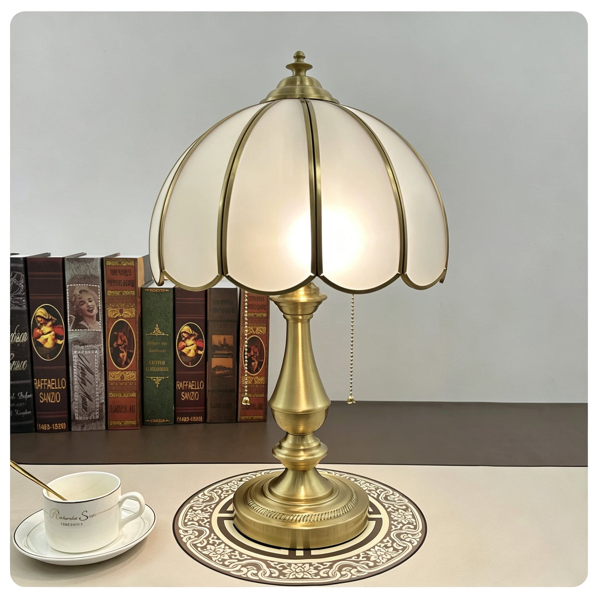 Retro Shell Table Lamp in cream for Living Room by AUVIELIGHT