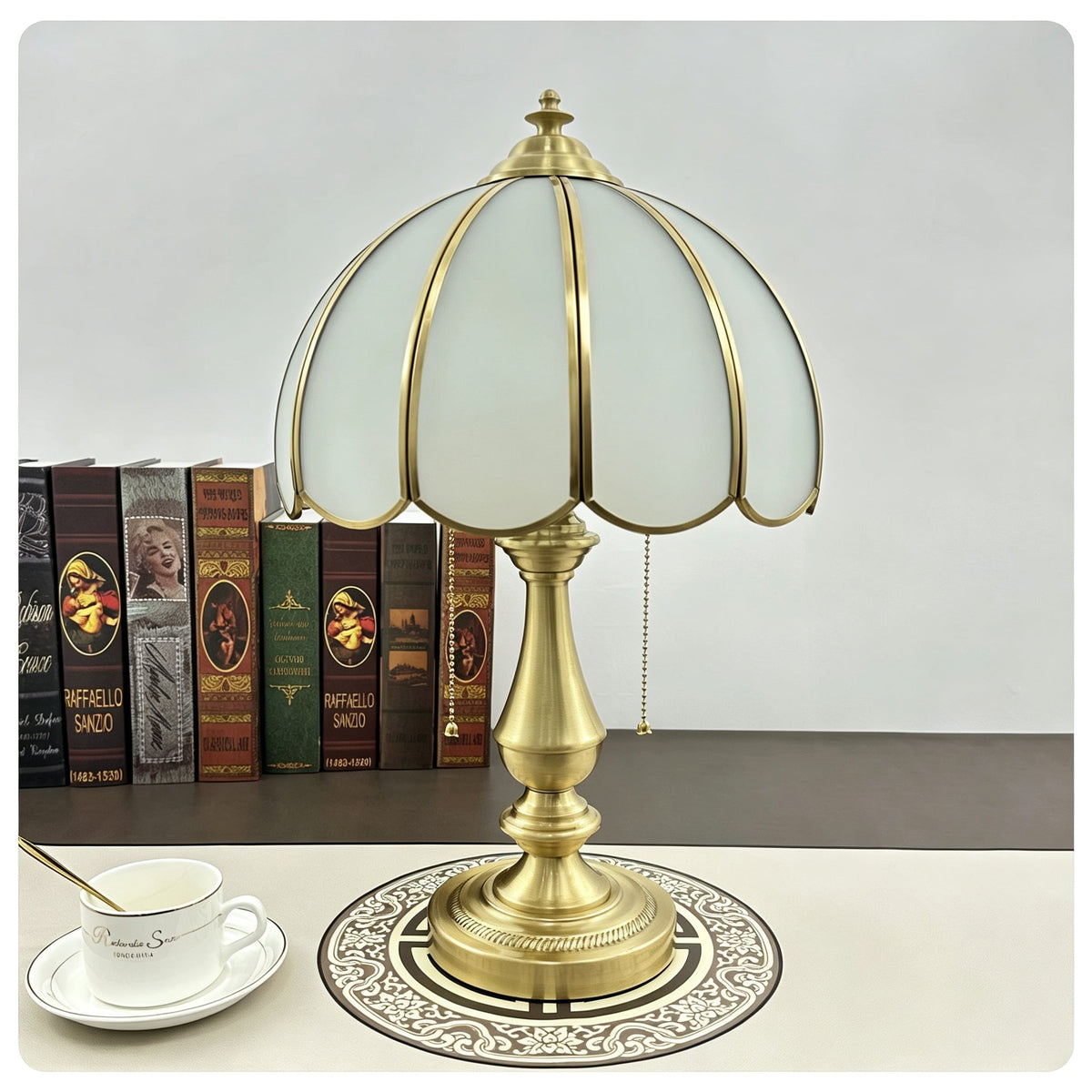 Retro Shell Table Lamp in cream for Living Room by AUVIELIGHT