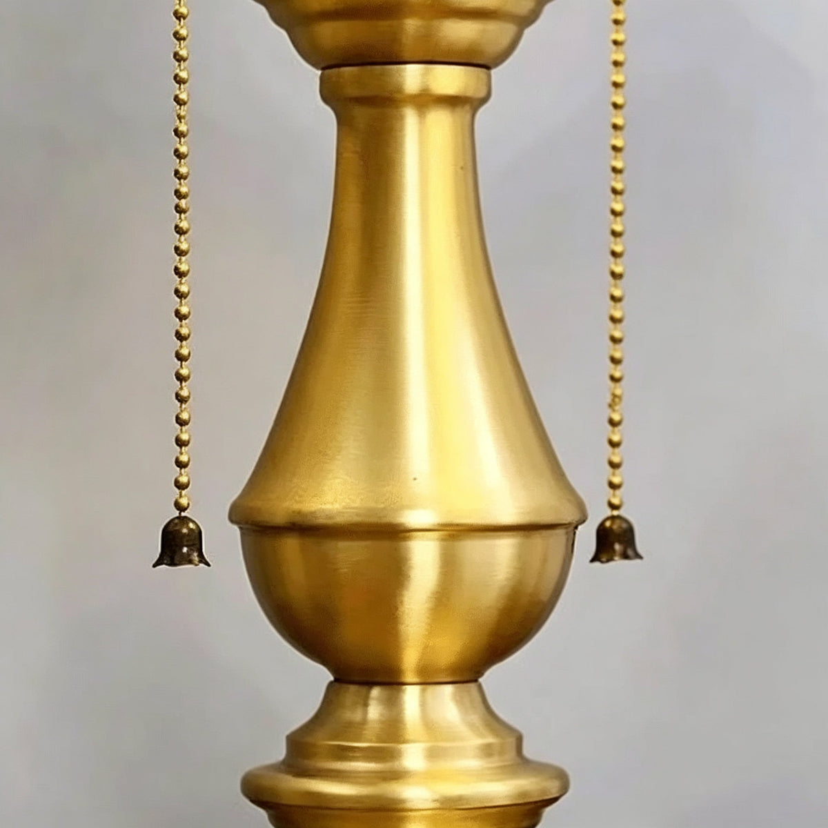 Retro Shell Table Lamp in cream for Living Room by AUVIELIGHT