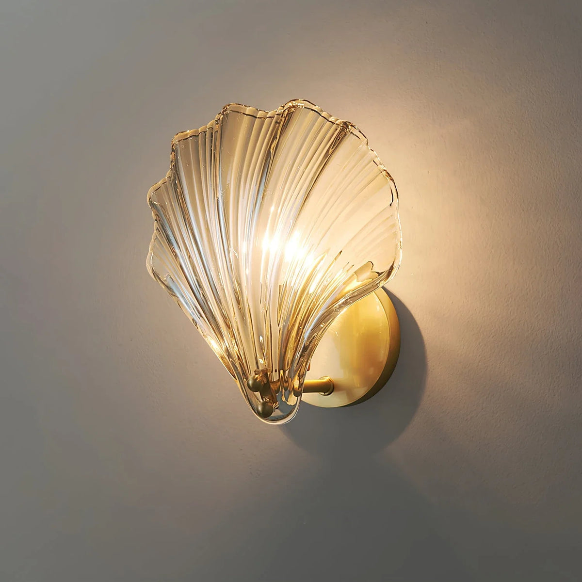 Shell Wall Sconce in glass for Hallway by AUVIELIGHT, ModelB ∅ 7.9" x H 8.7” / Brass & Amber