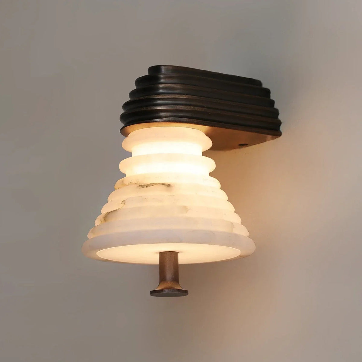 Strata Ribbed Wall Sconce in alabaster for Hallway by AUVIELIGHT, L 13.5cm x W 15.5cm x H 17.5cm / L 5.3″ x W 6.1″ x H 6.9″ / Black & White /