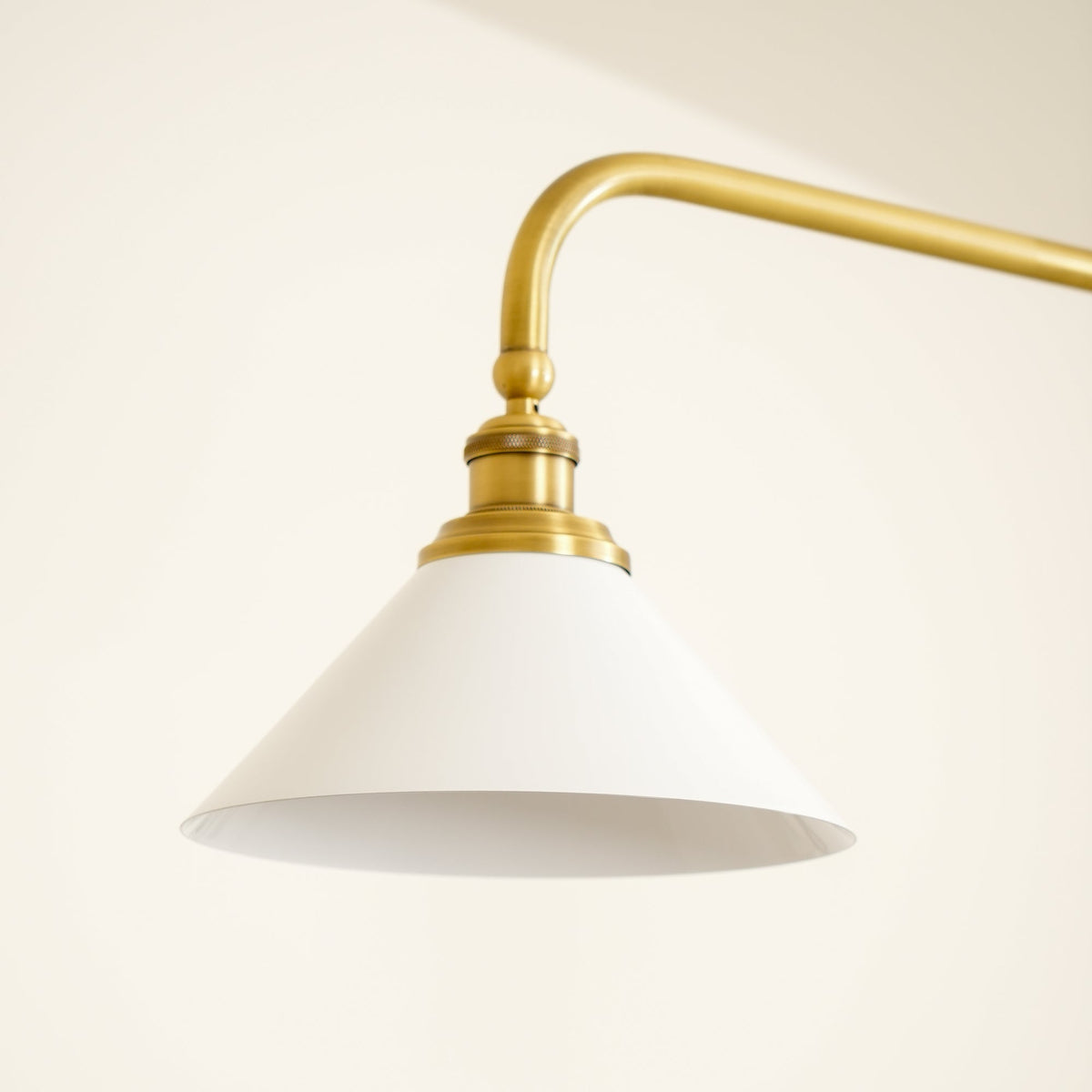 Symmetric Taper Bar Pendant Light for Kitchen Island by AUVIELIGHT