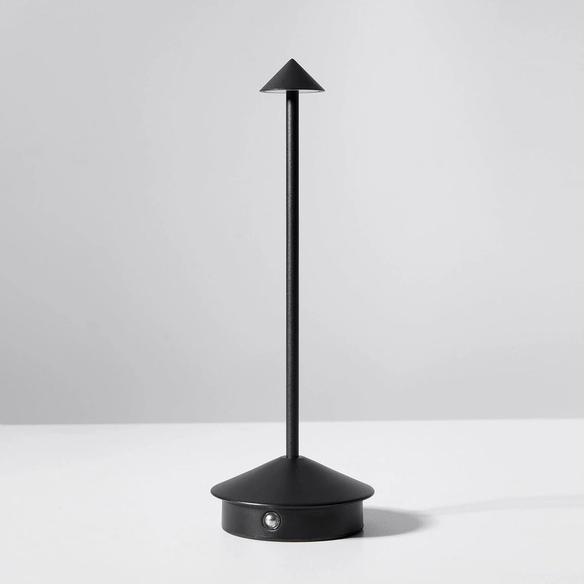 Verve Wireless Lamp for Living Room by AUVIELIGHT, ∅ 4.1″ x H 11.4″ / D 10.5 cm x H 29 cm / Black / Warm Light (Touch switch)