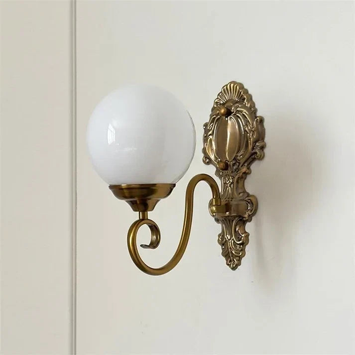 Victorian Wall Sconce in pink brass for Hallway by AUVIELIGHT, D 15cm x W 28cm x H 23cm / ∅ 5.9" x W 11" x H 9.1" / Copper & White