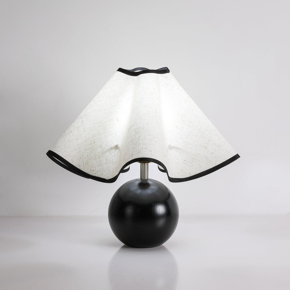 Wavecrest Table Lamp for Living Room by AUVIELIGHT