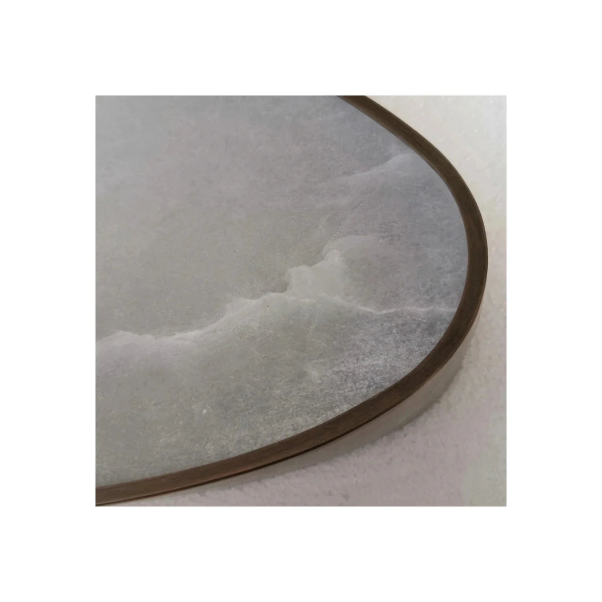 AuraStone Oval Alabaster Wall Sconce light fixture by AUVIELIGHT