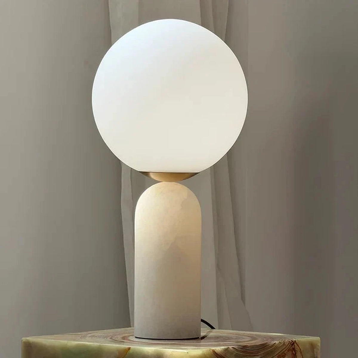 Column Globe Table Lamp in alabaster for Living Room light fixture by AUVIELIGHT, D 15cm x H 40cm / ∅ 6″ x H 15.8″ / White alabaster / AU plug