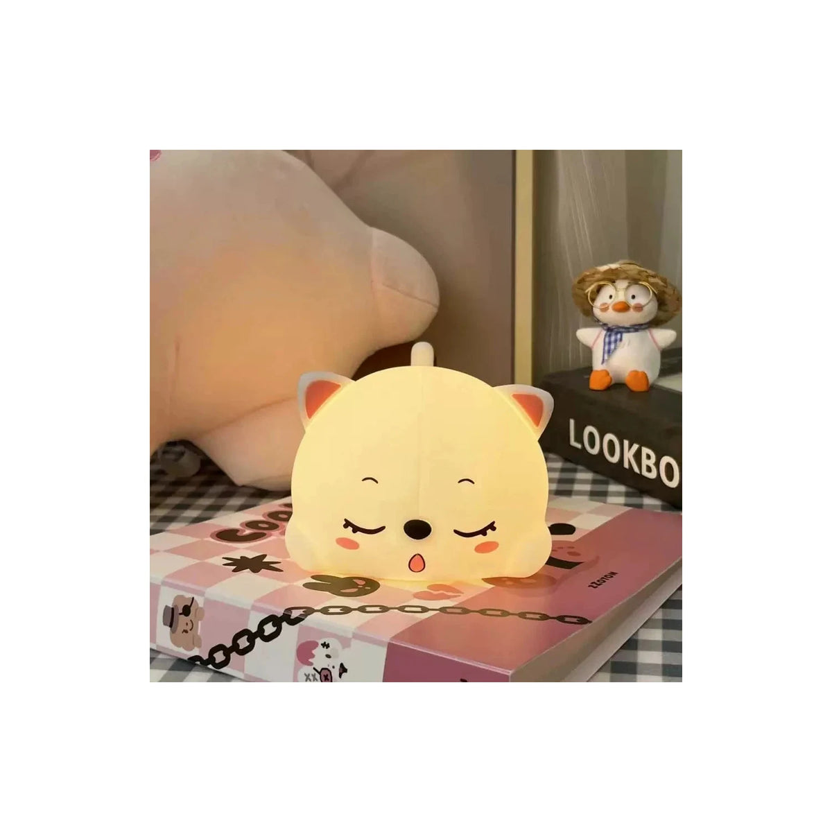 Cute Sleeping Cat Silicone LED Night Light by AUVIELIGHT