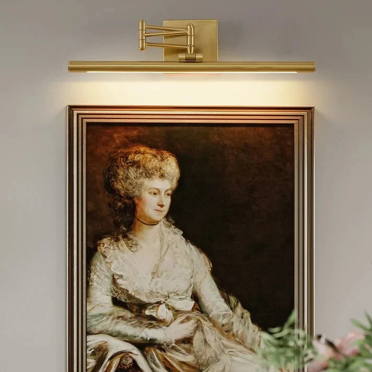 Display Linear Lamp in brass for Living Room by AUVIELIGHT