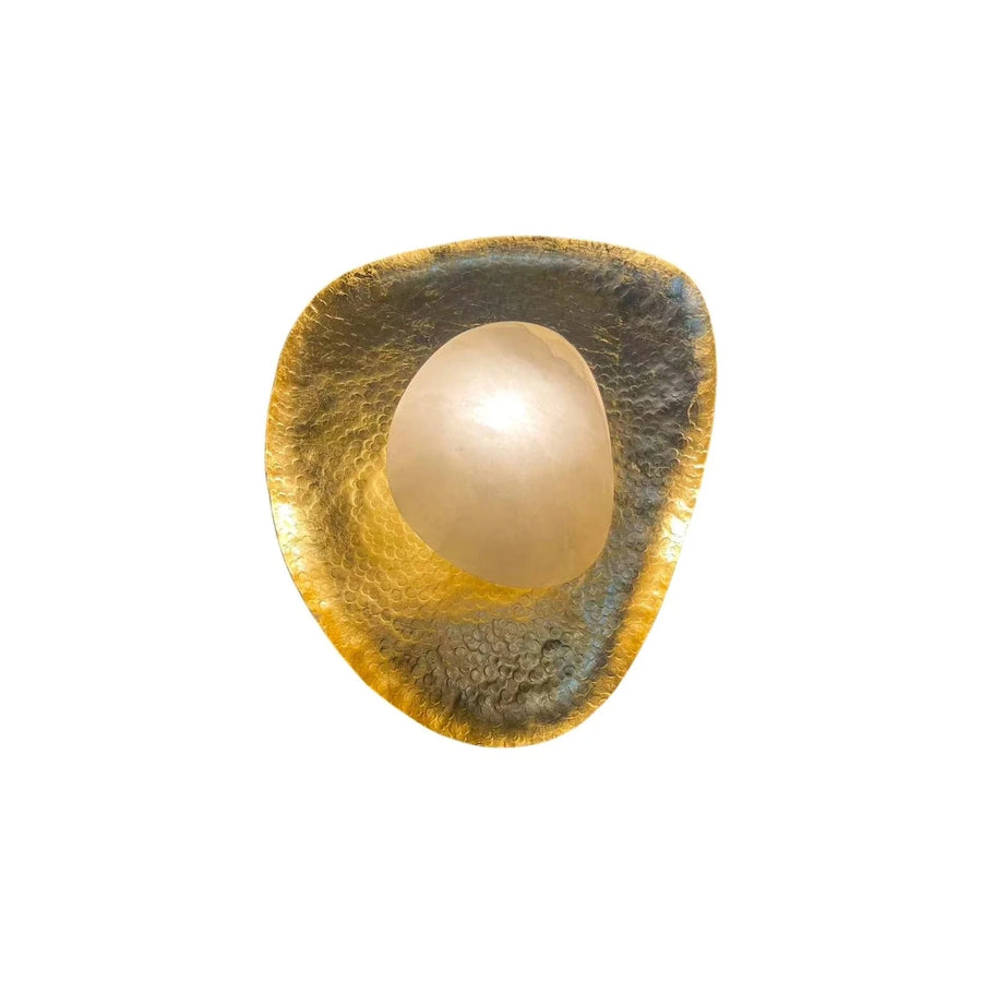 Hammered Pebble Wall Sconce in gold alabaster for Hallway light fixture by AUVIELIGHT, D 23cm x H 30cm / ∅ 9.1″ x H 12″ / Brass & White / Warm