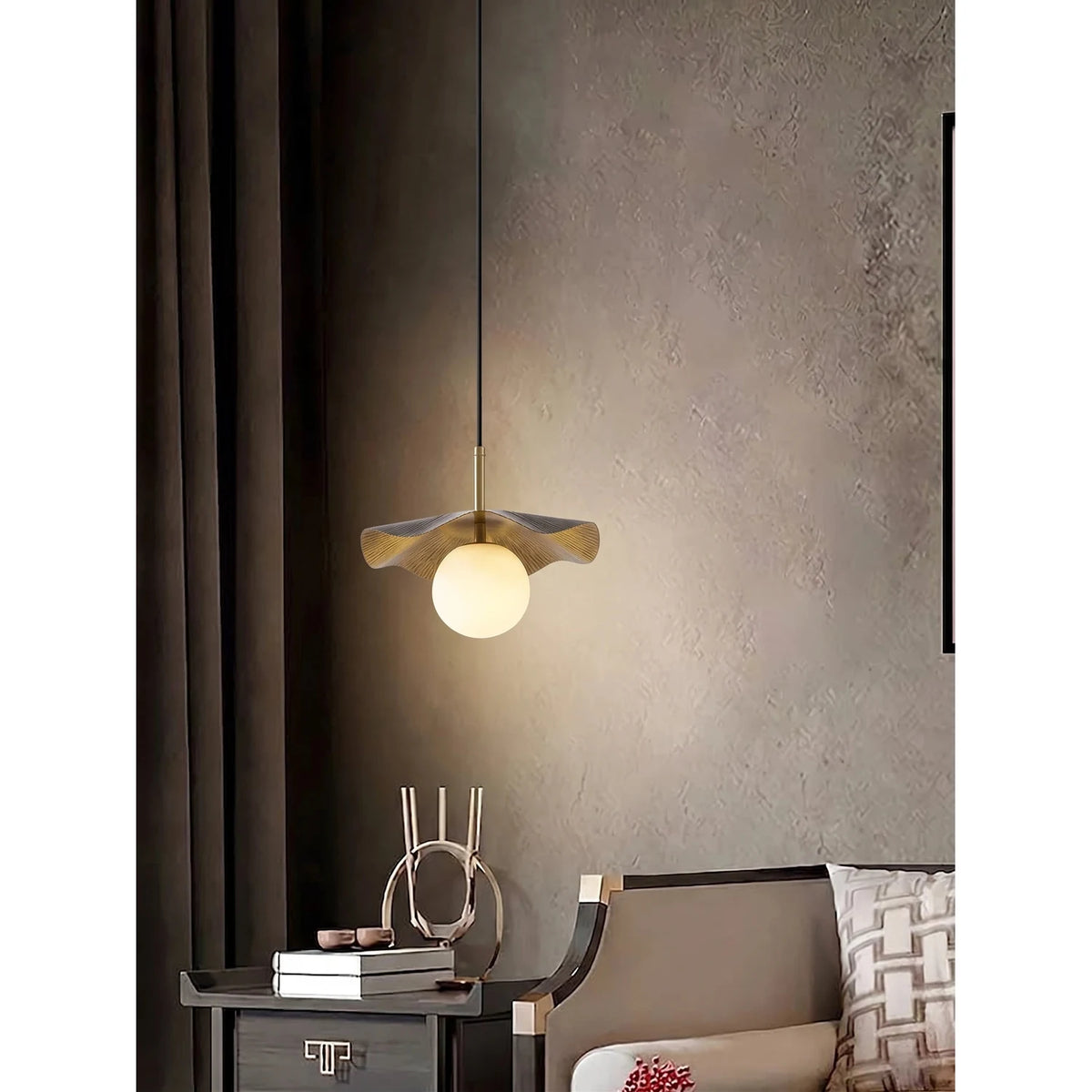 Lotus Wavy Alabaster Pendant Light by AUVIELIGHT
