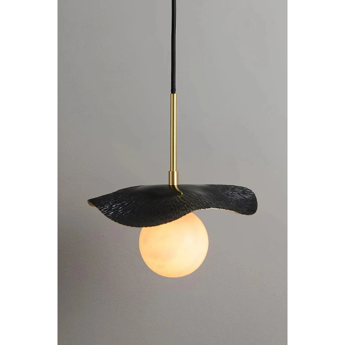 Lotus Wavy Alabaster Pendant Light by AUVIELIGHT