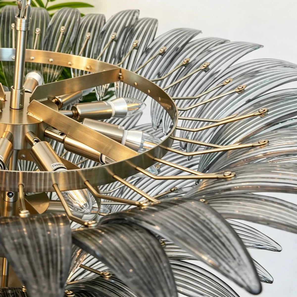 Modern Palm Leaf Chandelier in clear glass for Dining Room by AUVIELIGHT