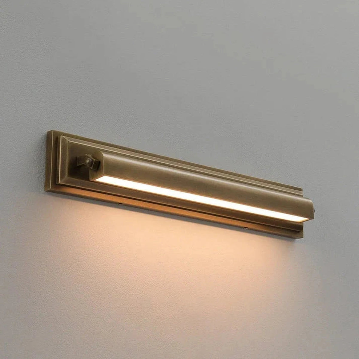 Modern Picture Light in antique brass for Living Room by AUVIELIGHT