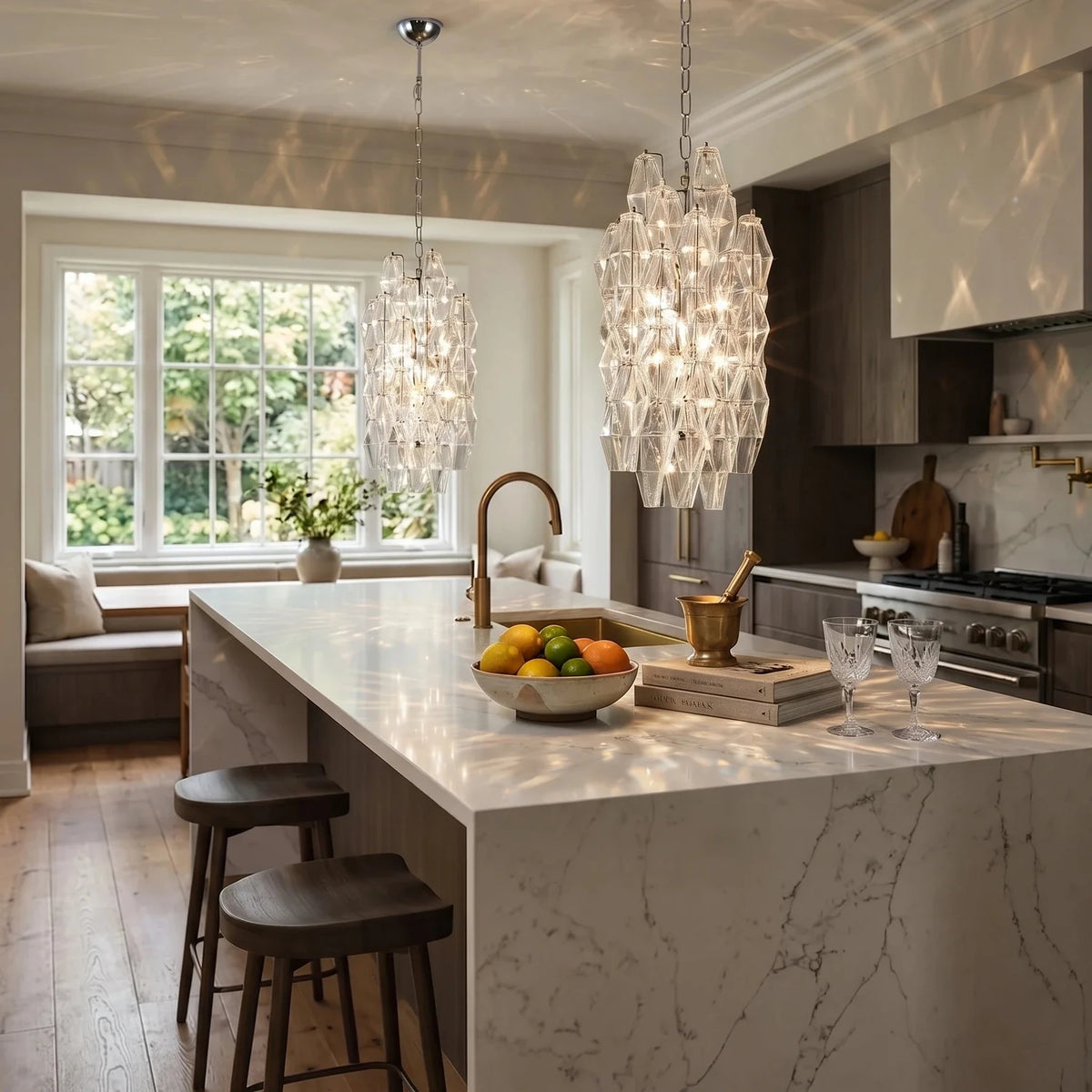 Sculptural Faceted Chandelier in clear glass for Dining Room by AUVIELIGHT