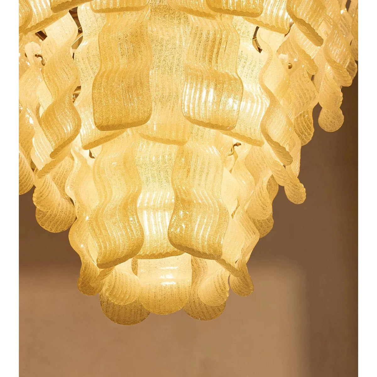 Sculptural Wavy Tiered Chandelier in cream glass for Dining Room by AUVIELIGHT