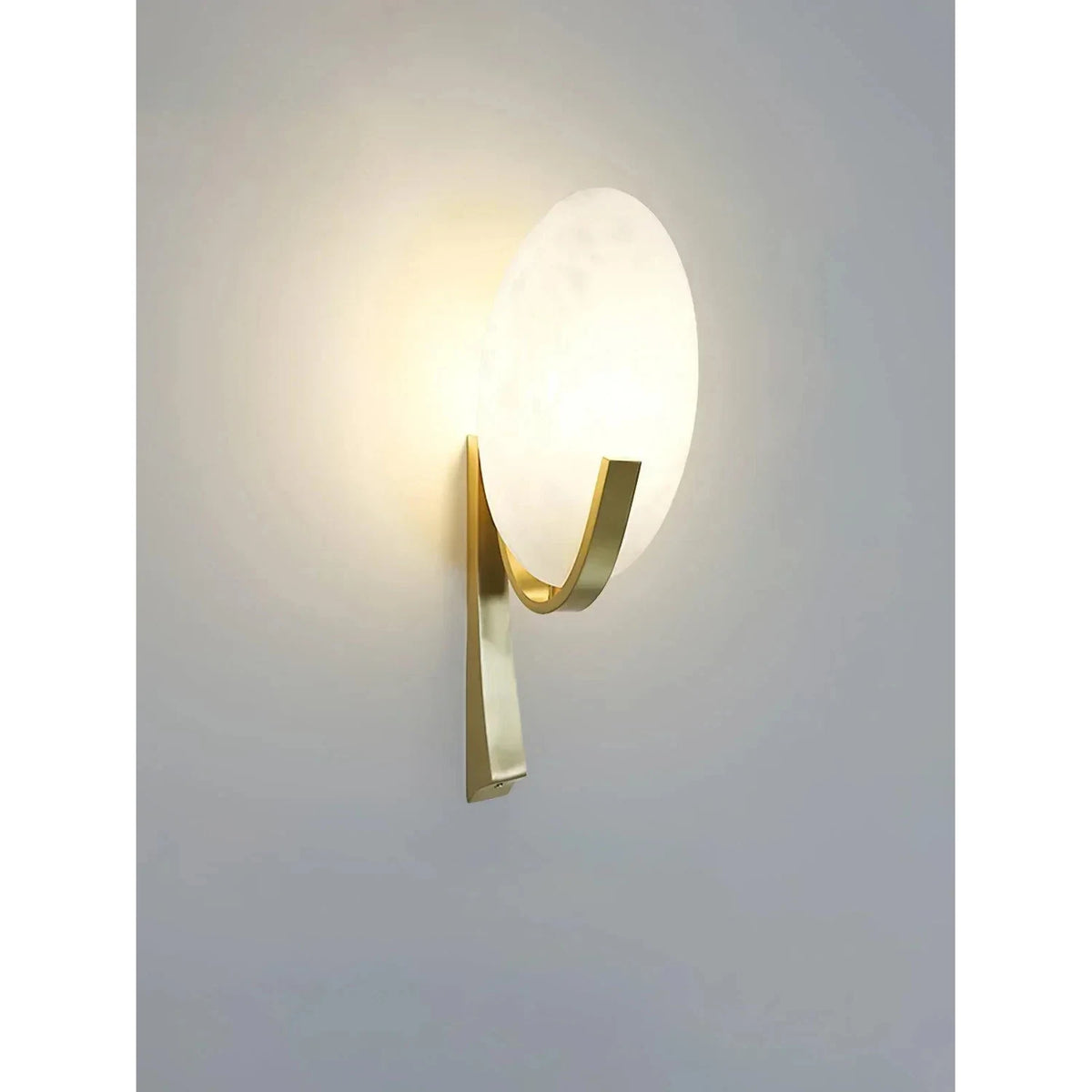 Selene Alabaster Disc Wall Sconce light fixture by AUVIELIGHT, ∅ 7.9″ x H 19.7″ / Gold & White