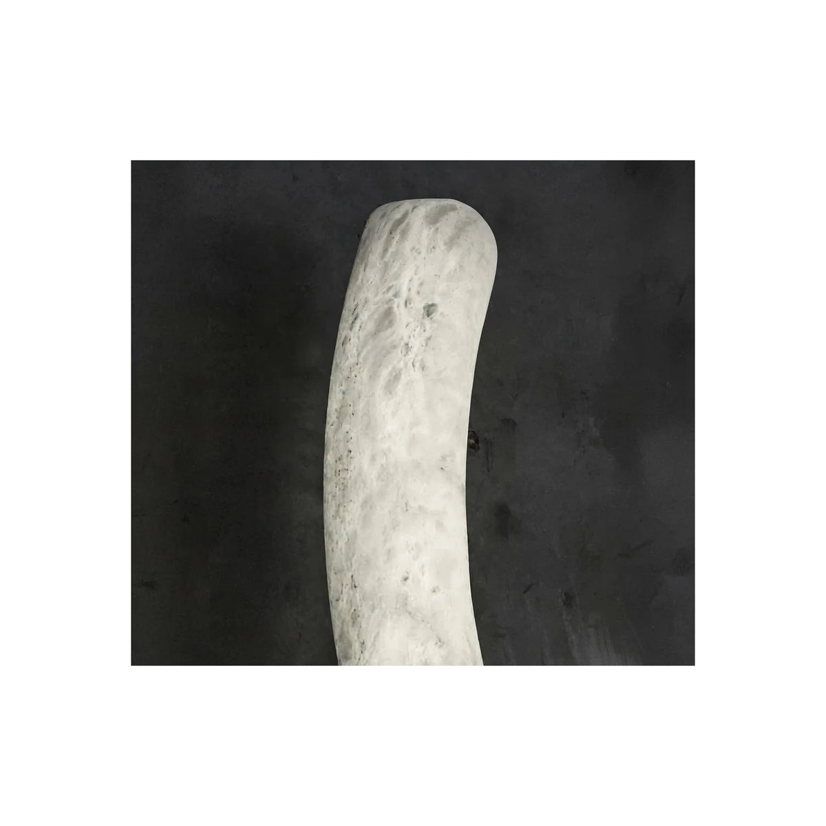 Serpentine Alabaster Wall Sconce light fixture by AUVIELIGHT