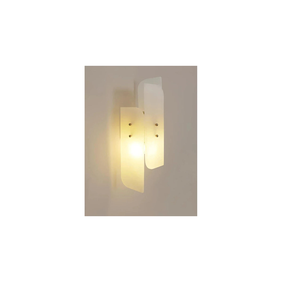 Strata Tiered Alabaster Wall Sconce light fixture by AUVIELIGHT, ∅ 5.9″ x H 15.7″ / Brass & White