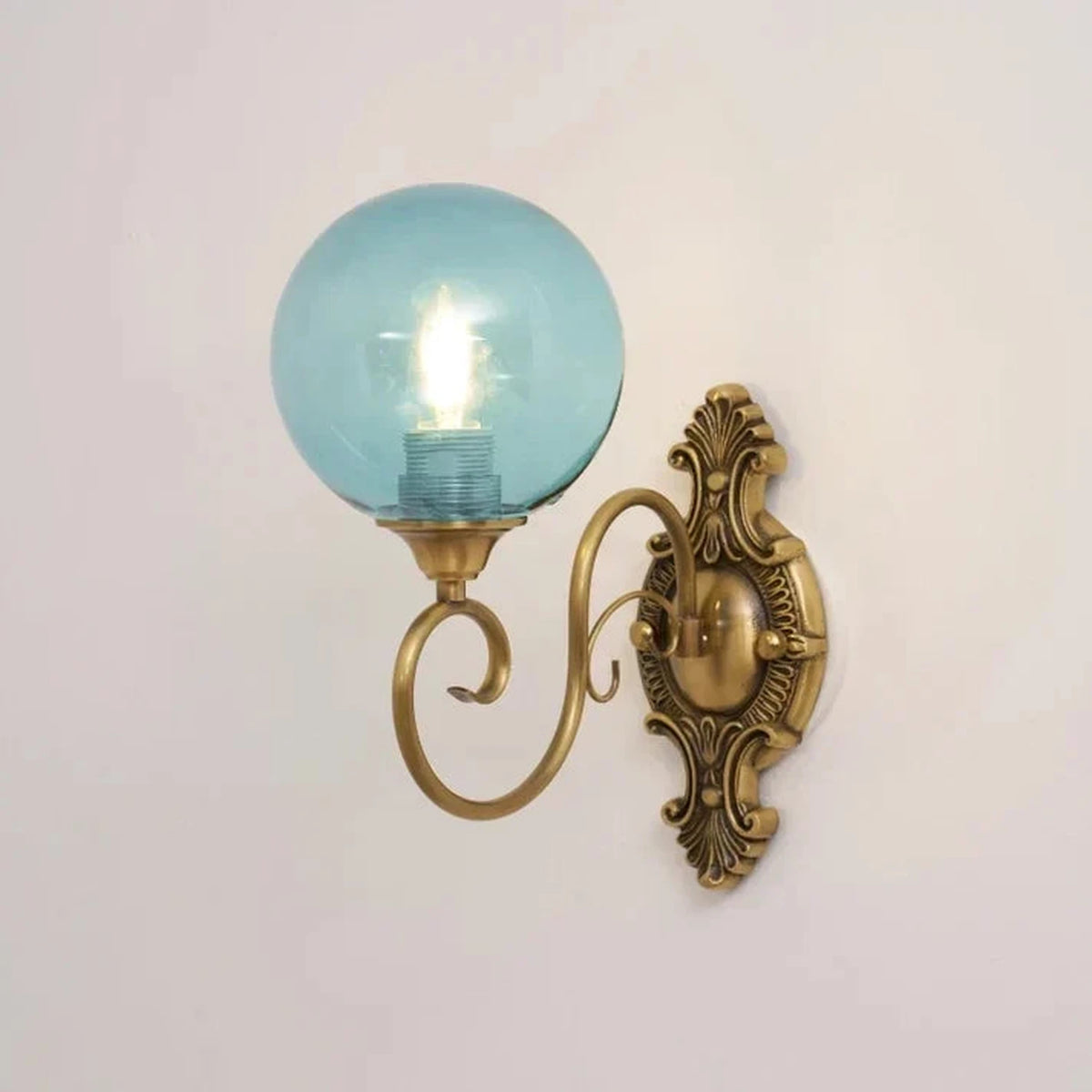 Victorian Wall Sconce in pink brass for Hallway light fixture by AUVIELIGHT, D 15cm x W 28cm x H 23cm / ∅ 5.9" x W 11" x H 9.1" / Copper & Blue